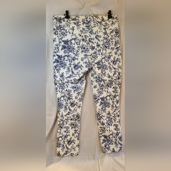 Talbot's women's size 12 Slim Ankle Jean - Picture 6 of 9